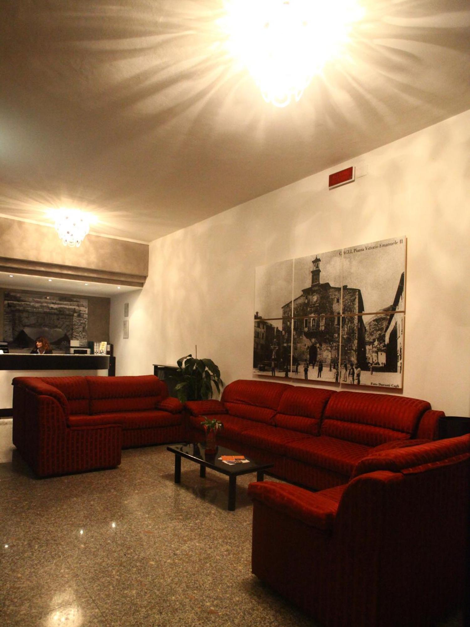 Hotel Pineta Cagli Exteriör bild